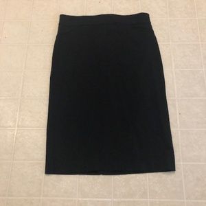 Ann Taylor Classic black skirt, size 6, stretchy